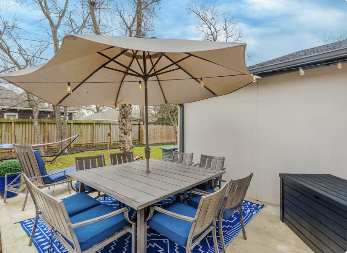 5207 Enyart Street Houston, TX 77021 - Photo 33 of 39 Perfect for BBQ's and gatherings
