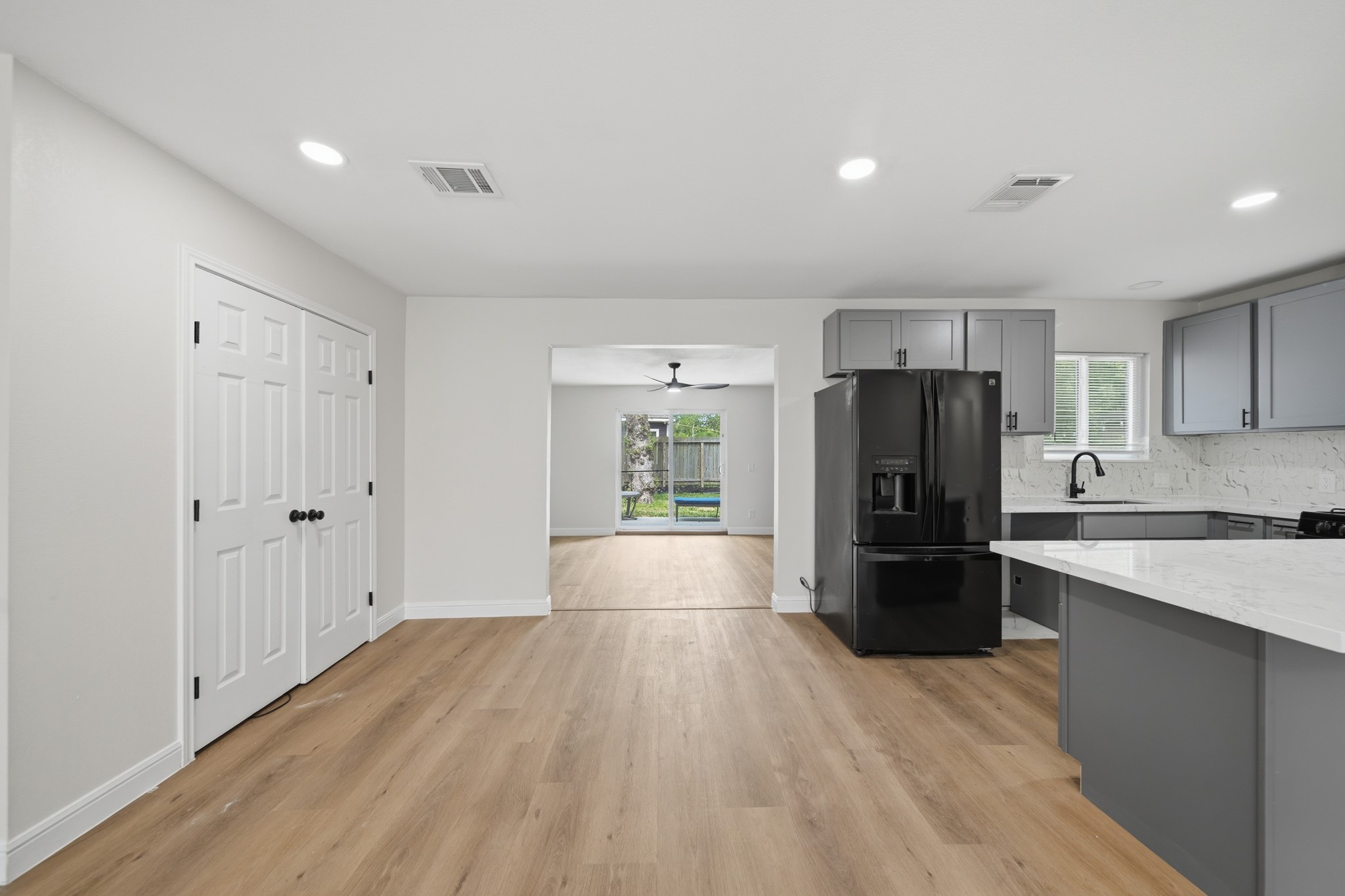 5207 Enyart Street Houston, TX 77021 - Photo 10 of 39 Take a look at this open concept kitchen. Plenty of room for cooking and entertaining.