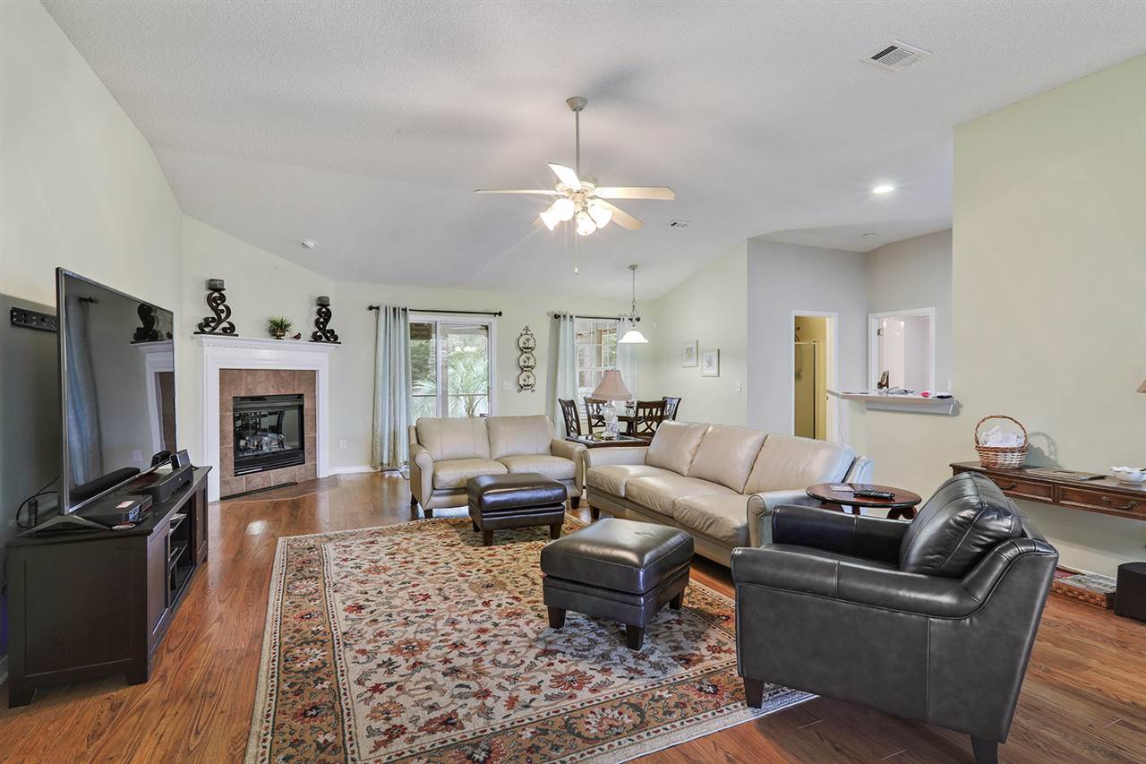 19910 Pitkin Drive Foley, AL 36535 - Photo 2 of 20 Living Room