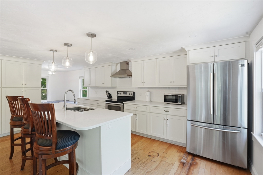 374 First Parish Road, Unit 1 Scituate, MA 02066 - Photo 9 of 27