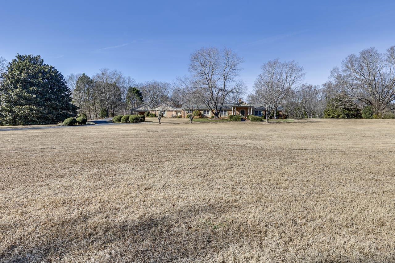 136 Club Drive Simpsonville, SC 29681 - Photo 4 of 46