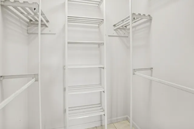 $225,000 | 8905 Knight Avenue, Unit 211, Des Plaines, IL 60016