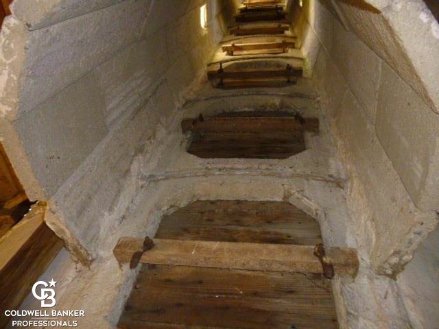 5788 Kilgore Road Avoca, MI 48006 - Photo 38 of 46 view looking up the silo