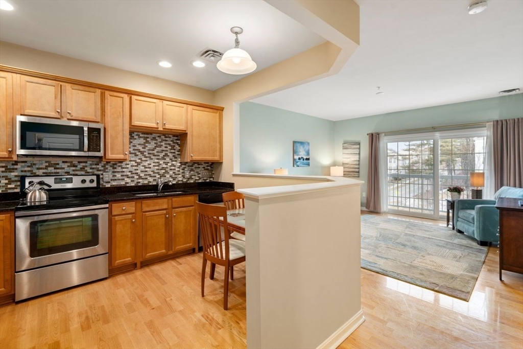 9 Abigail Way, Unit 3002 Reading, MA 01867 - Photo 1 of 20