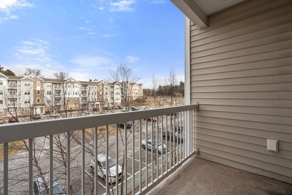 9 Abigail Way, Unit 3002 Reading, MA 01867 - Photo 10 of 20