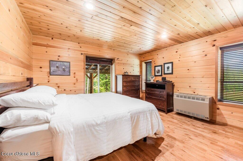 627 Gray Wolf Road Moyie Springs, ID 83845 - Photo 17 of 39 Primary Bedroom