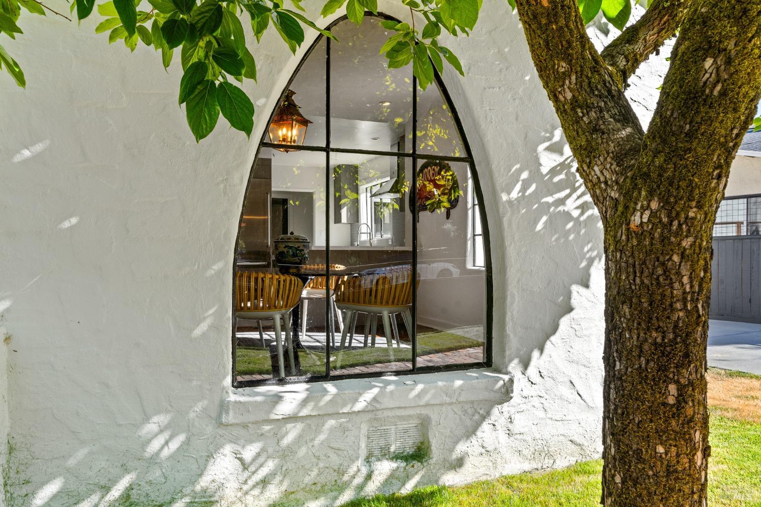 93 Cascade Drive Fairfax, CA 94930 - Photo 5 of 61