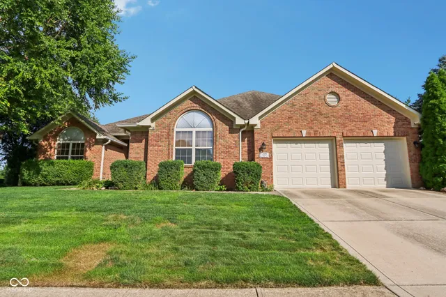 $439,900 | 7701 Donegal Drive, Indianapolis, IN 46217