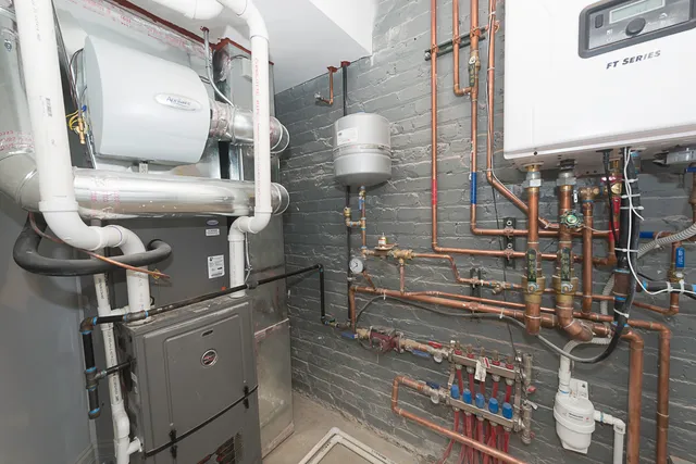 $2,100 | 4117 South Michigan Avenue, Unit GN, Chicago, IL 60653