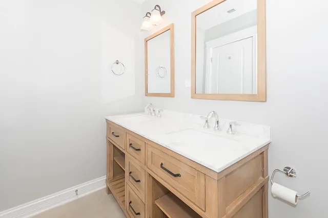 $2,100 | 4117 South Michigan Avenue, Unit GN, Chicago, IL 60653