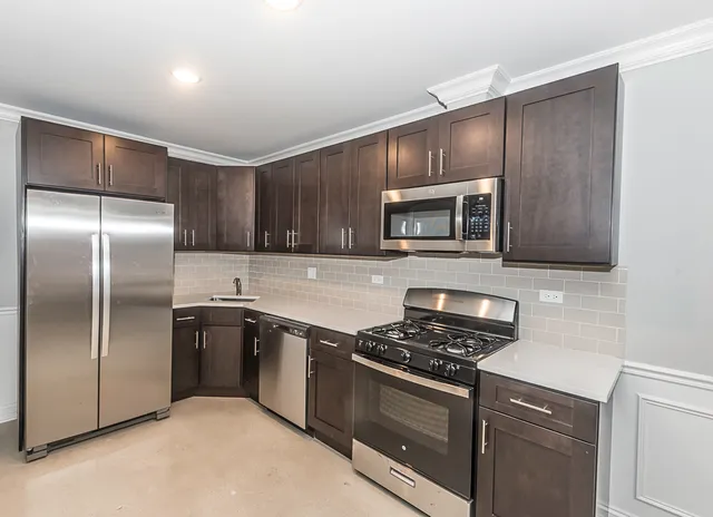 $2,100 | 4117 South Michigan Avenue, Unit GN, Chicago, IL 60653