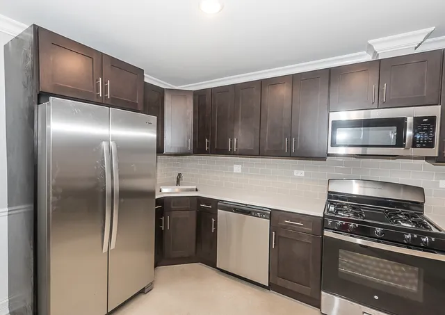$2,100 | 4117 South Michigan Avenue, Unit GN, Chicago, IL 60653