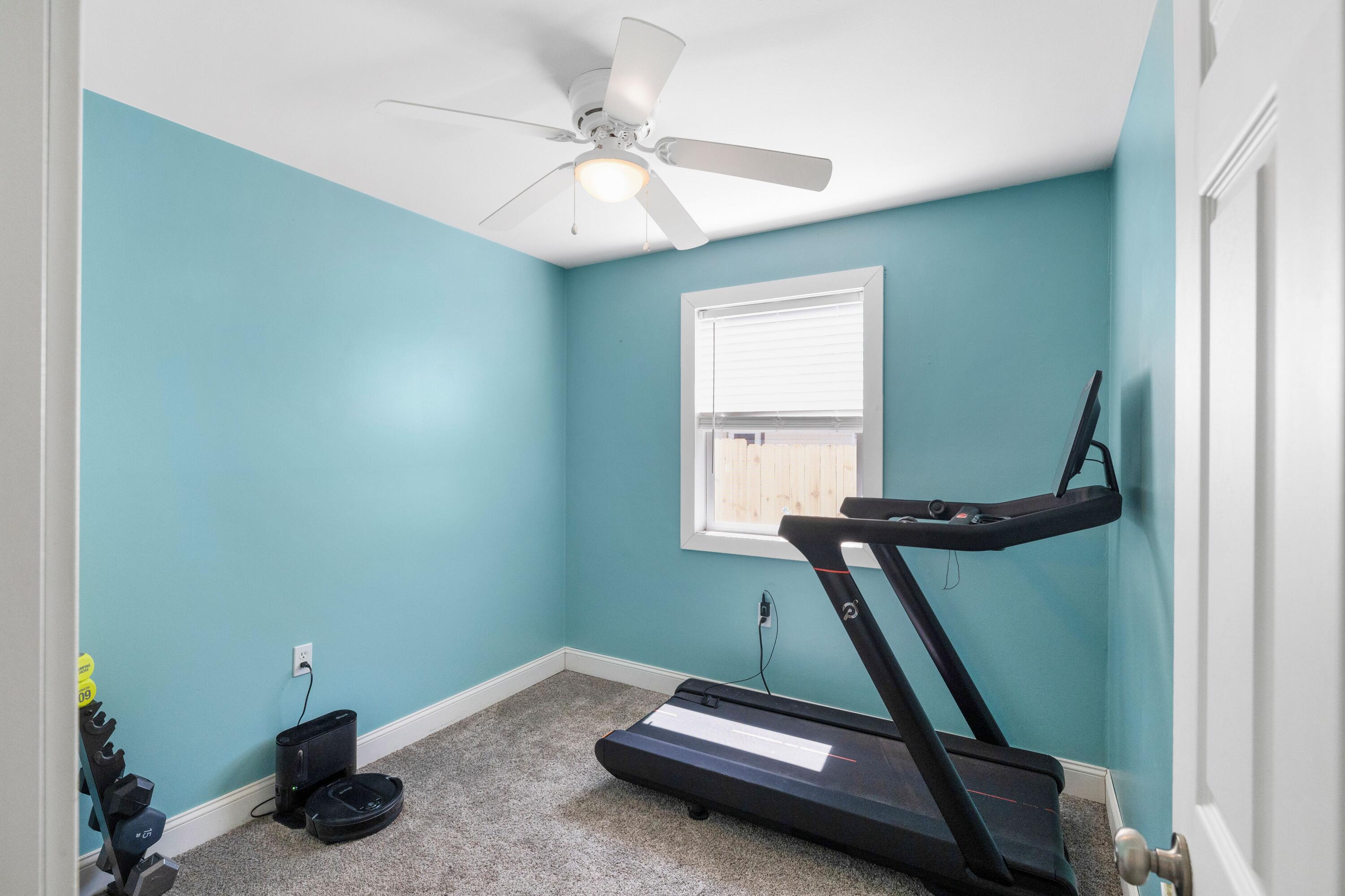 707-1 Imperial Road Valparaiso, IN 46385 - Photo 13 of 17 a room with gym equipment