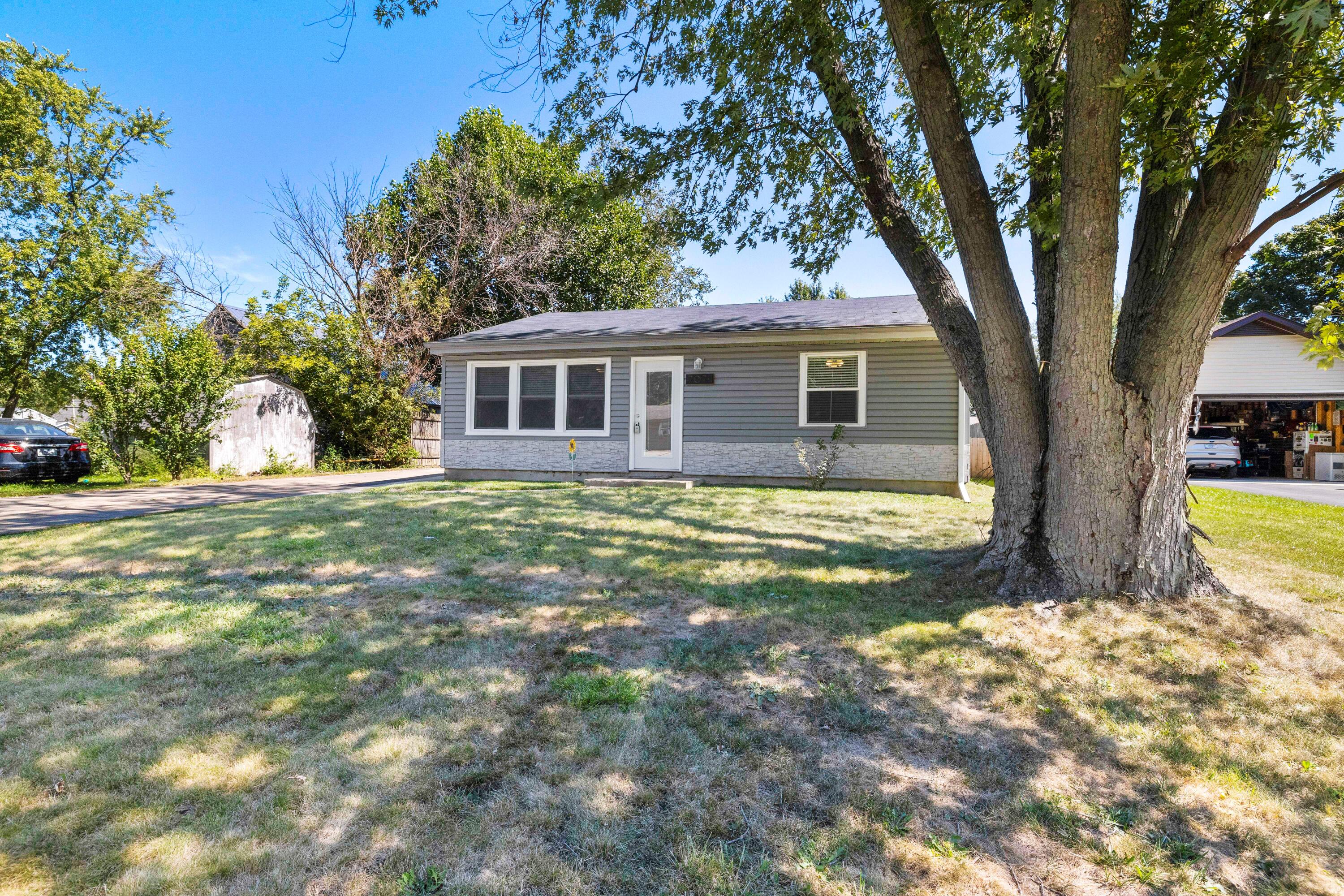 707-1 Imperial Road Valparaiso, IN 46385 - Photo 2 of 17 a view of a house with a yard