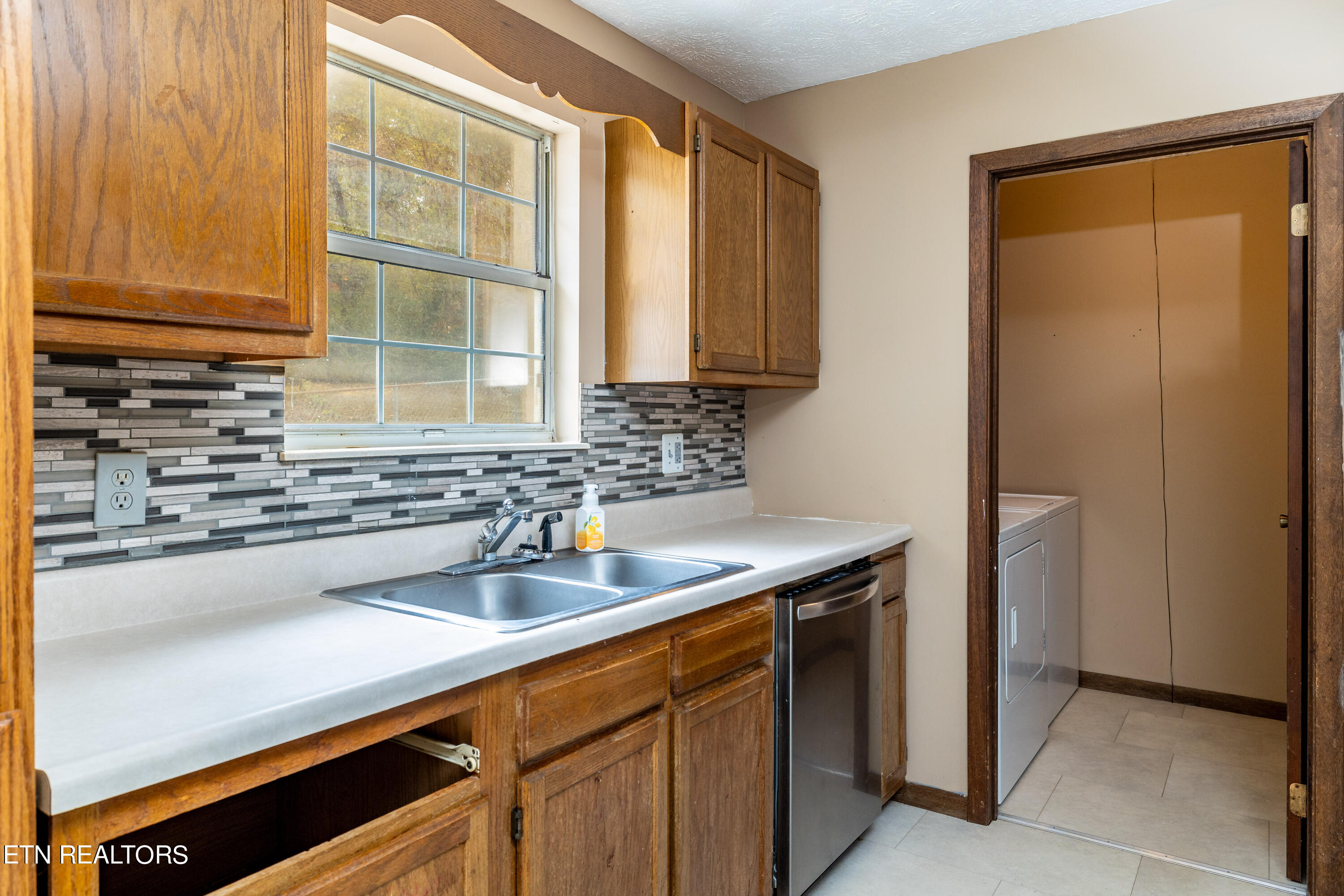 1921 Harris Road Knoxville, TN 37924 - Photo 16 of 45 1921Harrisrd-8