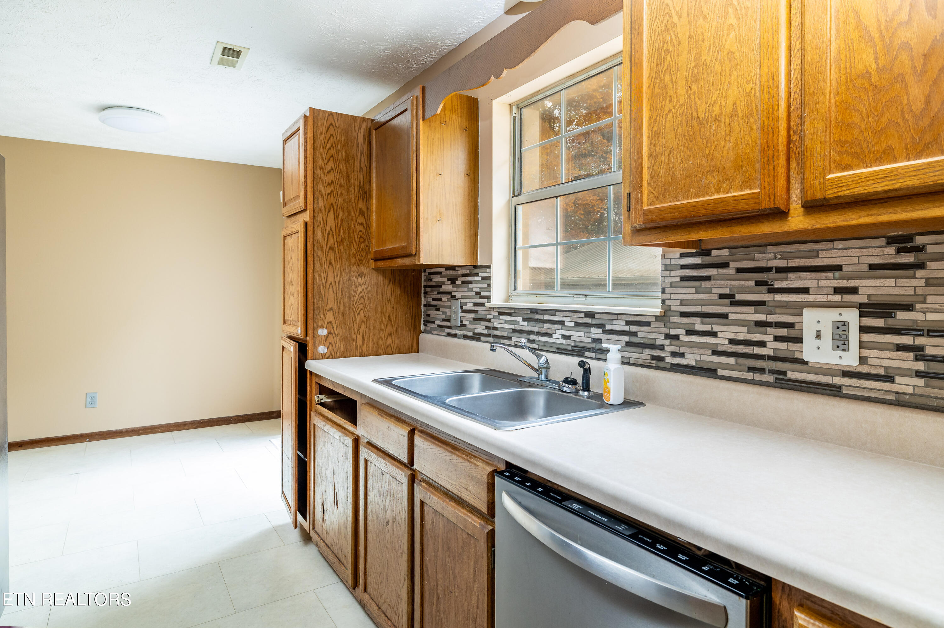 1921 Harris Road Knoxville, TN 37924 - Photo 19 of 45 1921Harrisrd-12