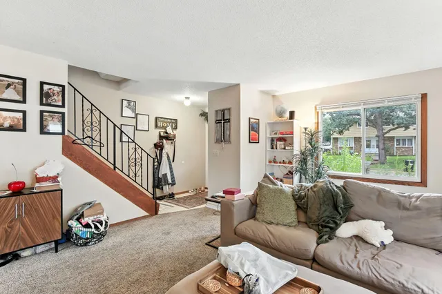 $495,000 | 515 Shadyside Circle, Hopkins, MN 55343