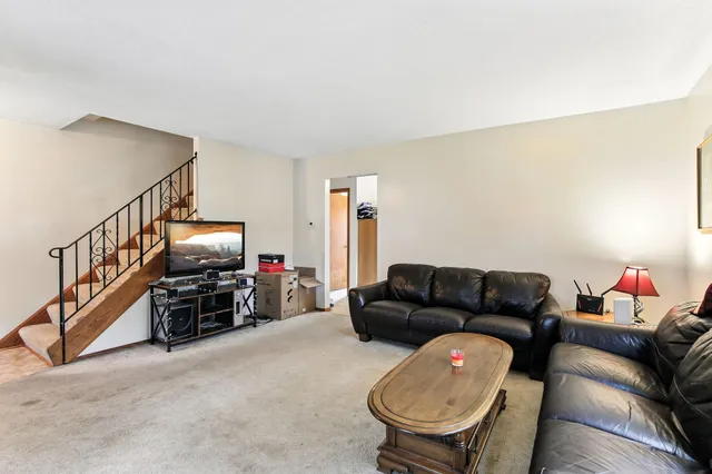 $495,000 | 515 Shadyside Circle, Hopkins, MN 55343