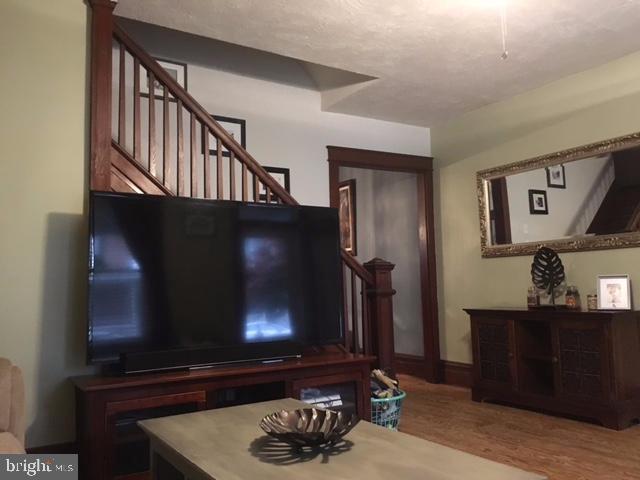 154 Front Street Lititz, PA 17543 - Photo 2 of 6 Gallery Image 2