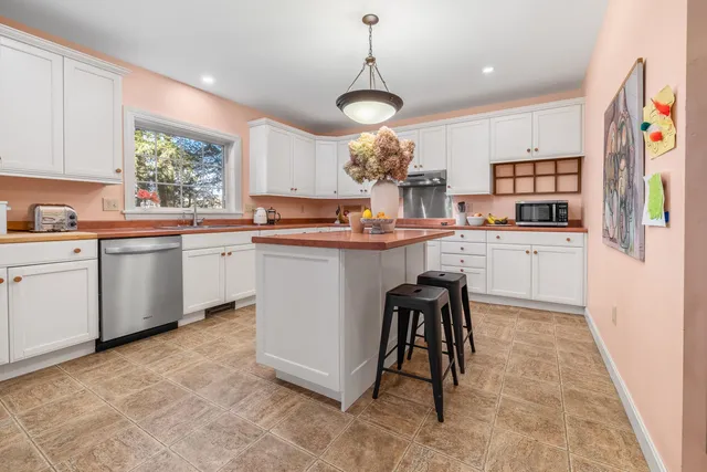 $4,900,000 | 4 Occom Ridge, Hanover, NH 03755