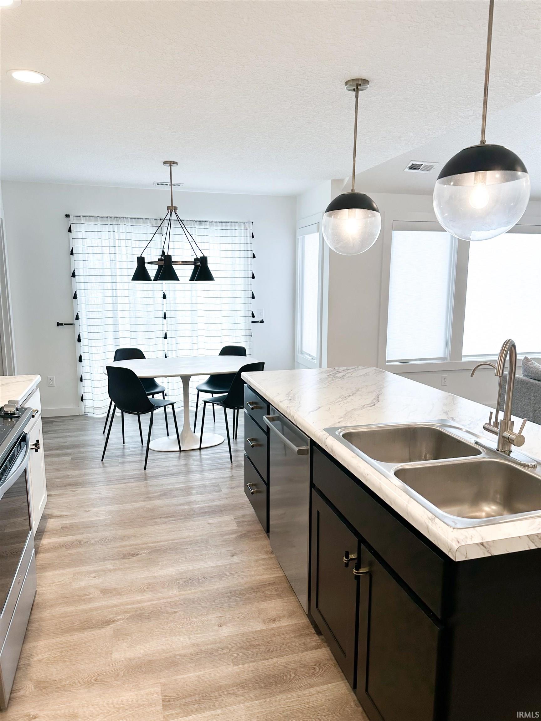 12604 Slash Pass Fort Wayne, IN 46818 - Photo 5 of 25