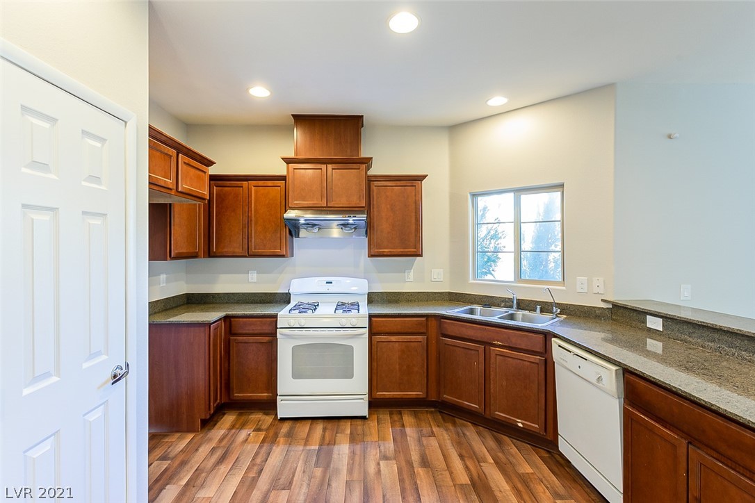 9544 Alma Ridge Avenue Las Vegas, NV 89178 - Photo 3 of 18