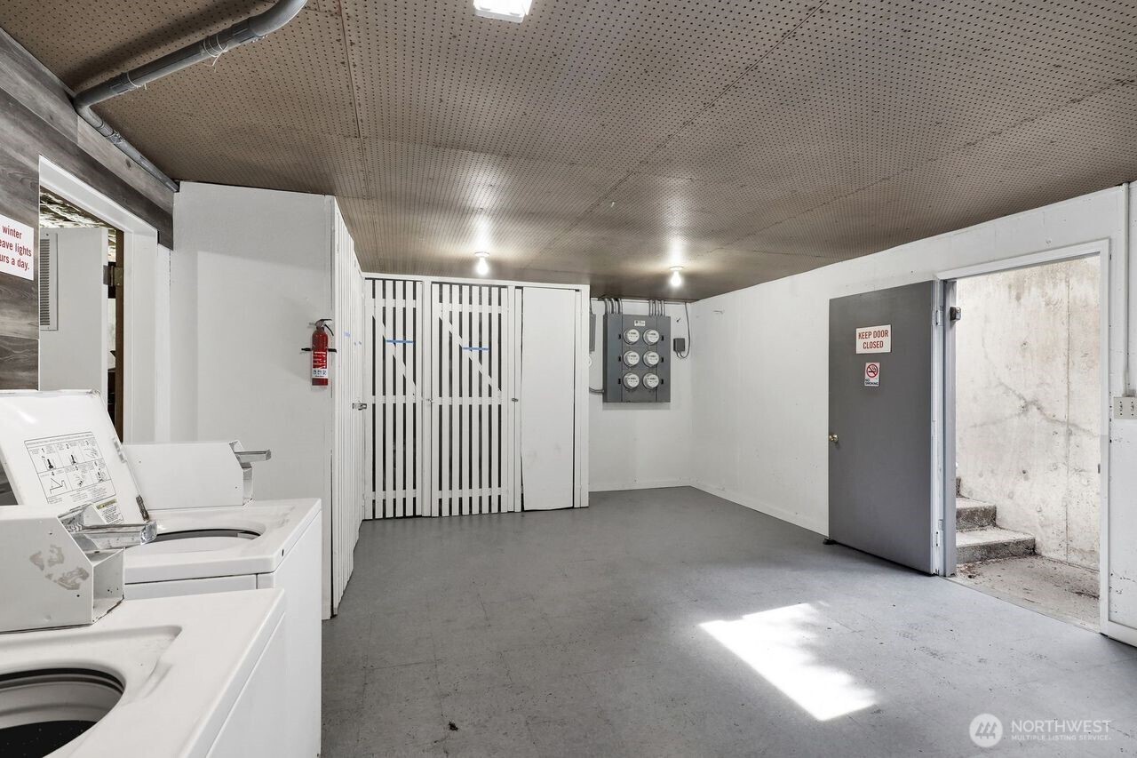 211 Maple Street Lynden, WA 98264 - Photo 34 of 36