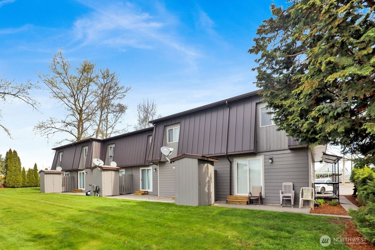 211 Maple Street Lynden, WA 98264 - Photo 4 of 36