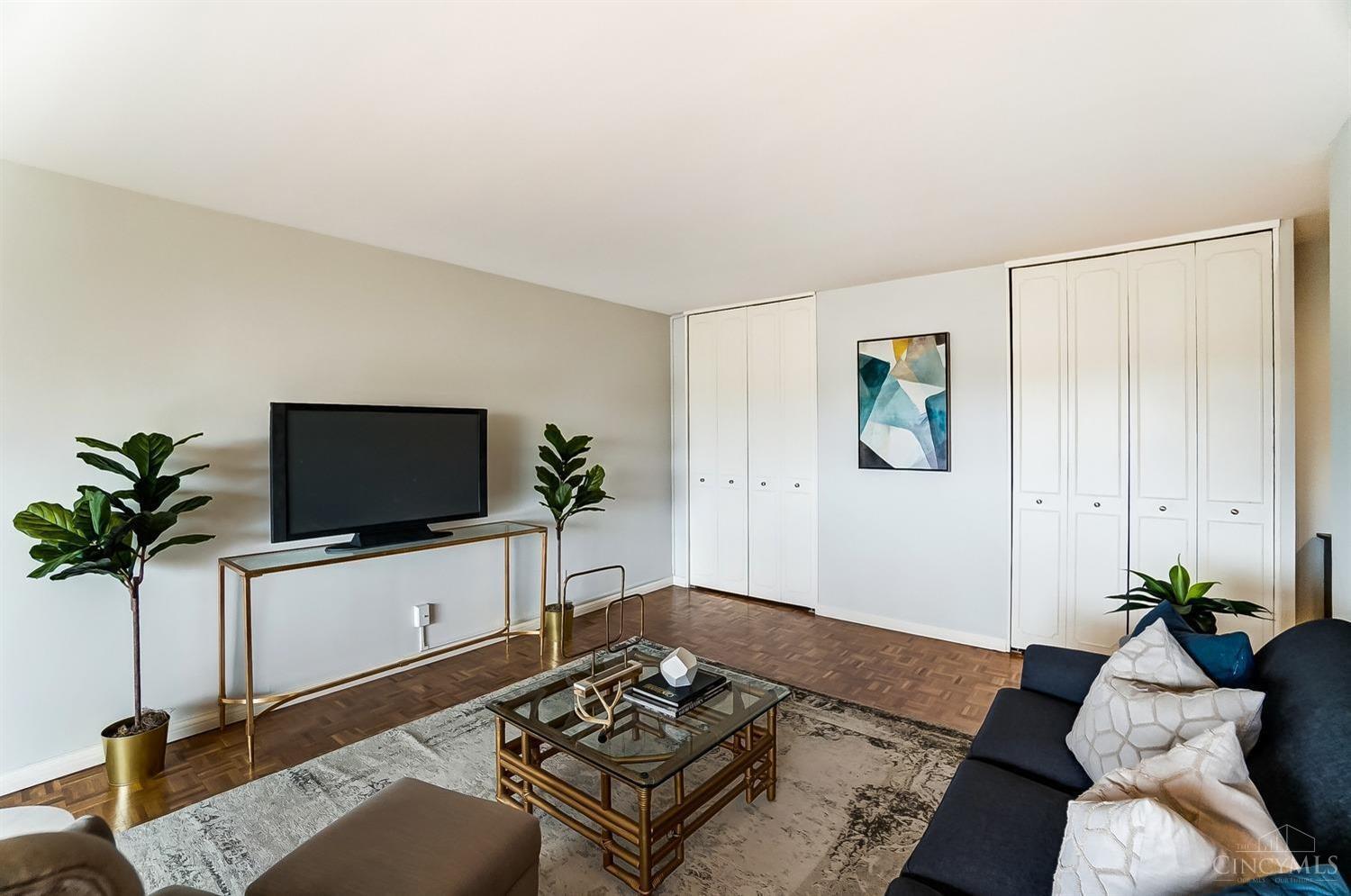 2324 Madison Road, Unit 505 Cincinnati, OH 45208 - Photo 4 of 43