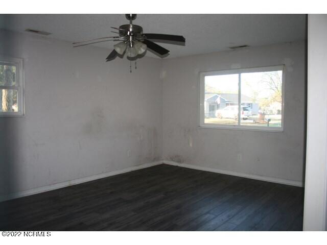 101 Ivey Court Jacksonville, NC 28540 - Photo 4 of 18 Bonus Room