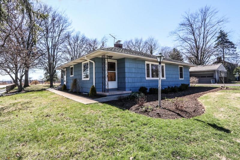 3147 Minerva Lake Road Columbus, OH 43231 - Photo 2 of 51