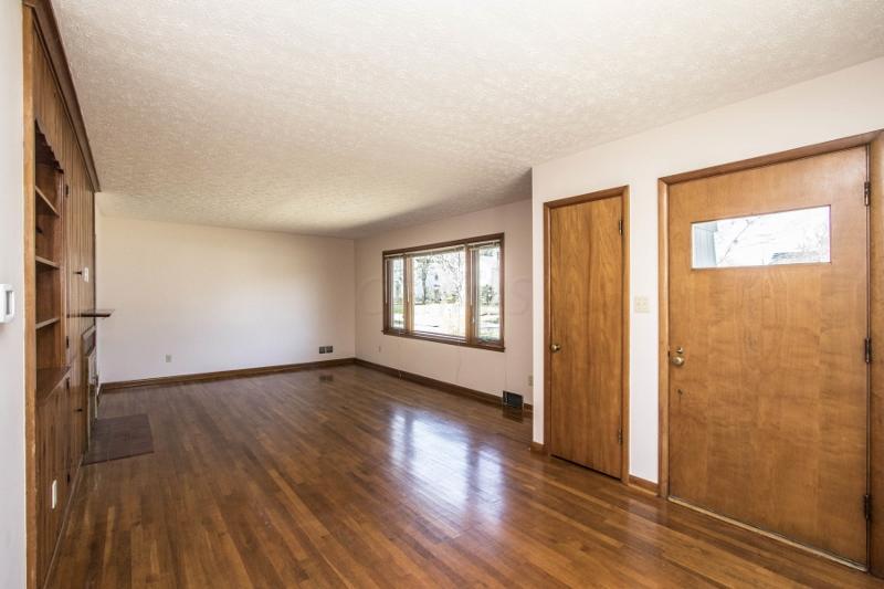 3147 Minerva Lake Road Columbus, OH 43231 - Photo 5 of 51