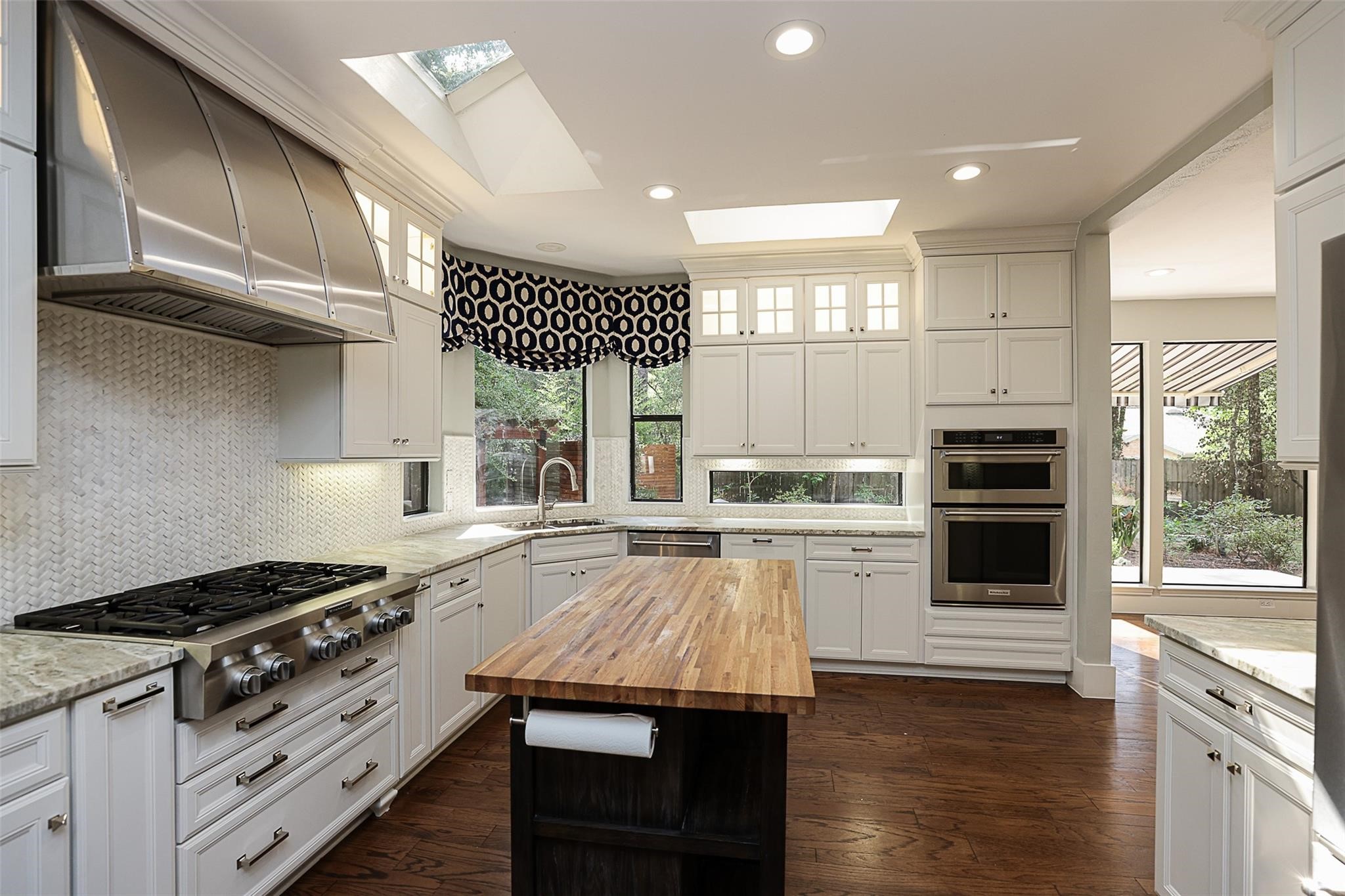 75 Indian Clover Drive Spring, TX 77381 - Photo 4 of 9