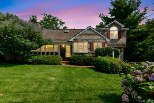 $825,000 | 1 Cedar Drive, Huntington, NY 11743