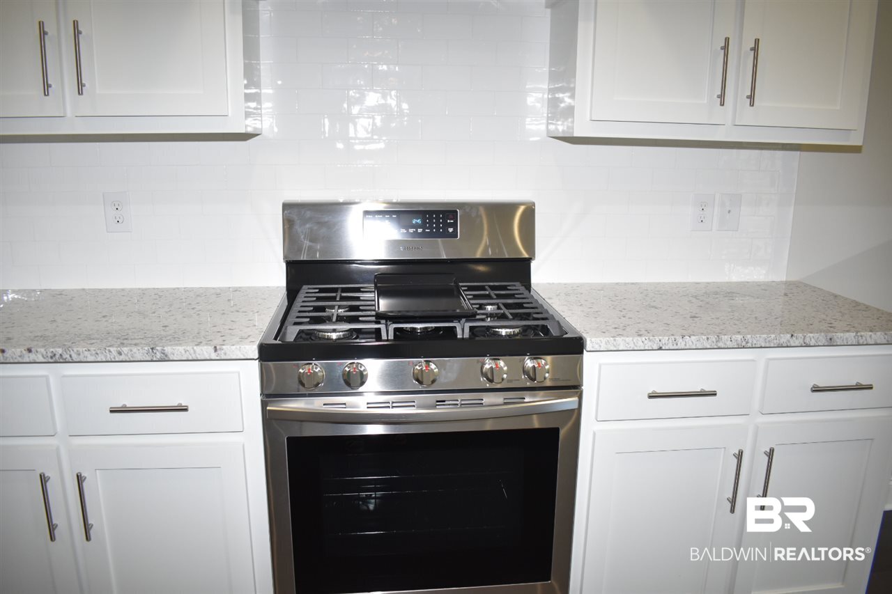 299 Garrison Boulevard Fairhope, AL 36532 - Photo 3 of 26