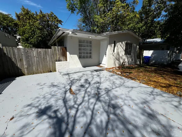 $3,210 | 3771 Frow Avenue, Miami, FL 33133