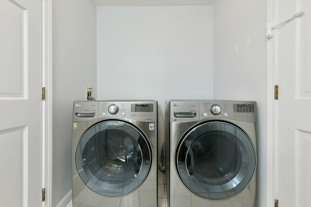 1045 Washington Street, Unit 2 Newton, MA 02465 - Photo 14 of 23