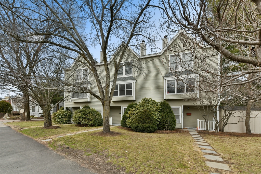 1045 Washington Street, Unit 2 Newton, MA 02465 - Photo 22 of 23