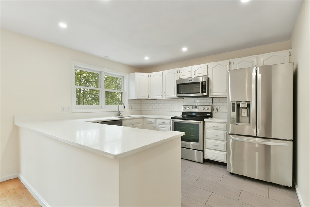 1045 Washington Street, Unit 2 Newton, MA 02465 - Photo 6 of 23