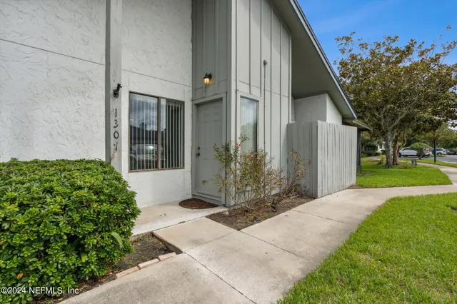 $169,000 | 9360 Craven Road, Unit 1307, Jacksonville, FL 32257