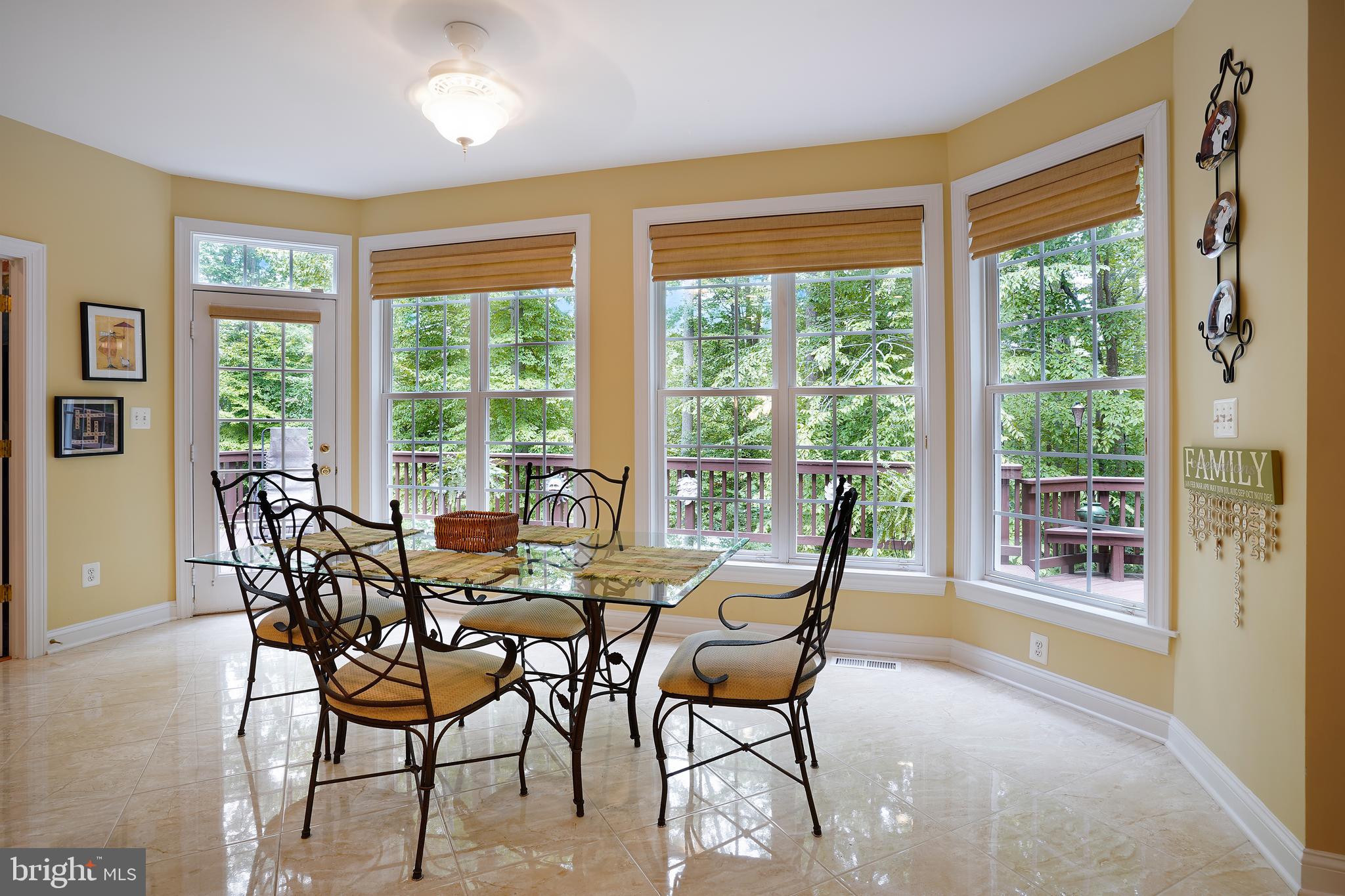 5301 Rutherford Drive Woodbridge, VA 22193 - Photo 13 of 58 Breakfast Area