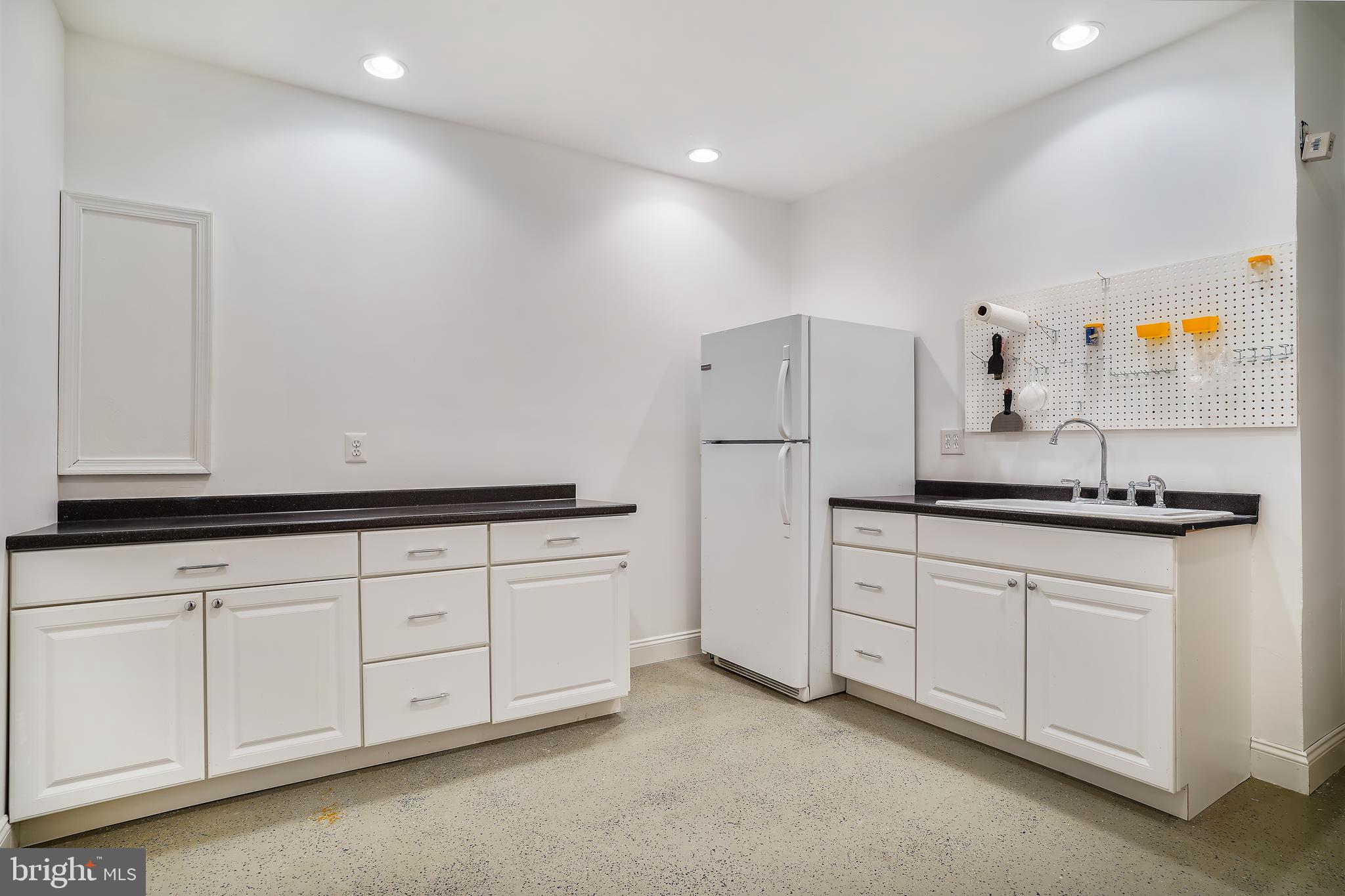 5301 Rutherford Drive Woodbridge, VA 22193 - Photo 48 of 58 Lower level workroom