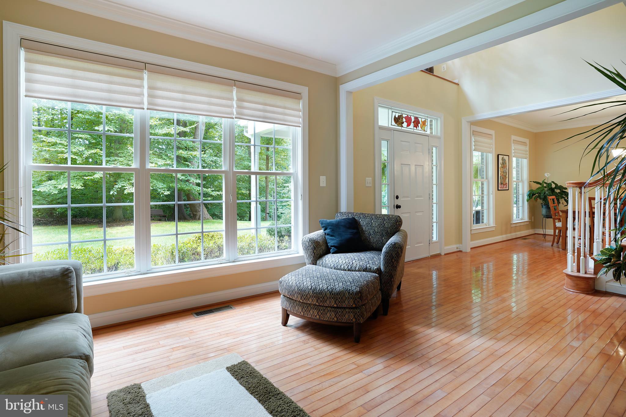 5301 Rutherford Drive Woodbridge, VA 22193 - Photo 8 of 58 Formal Living Room