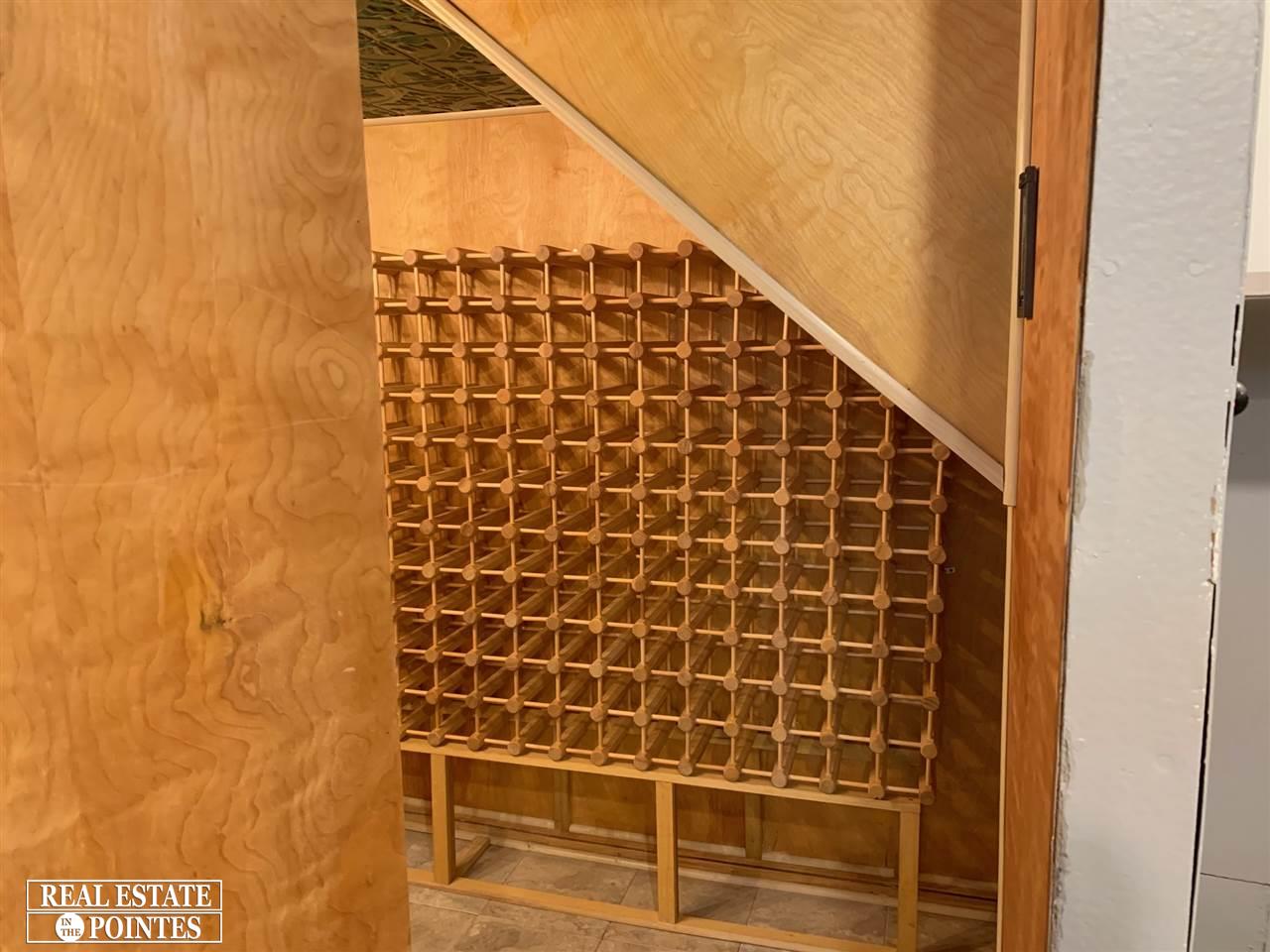 2065 Hampton Road Grosse Pointe Woods, MI 48236 - Photo 11 of 12