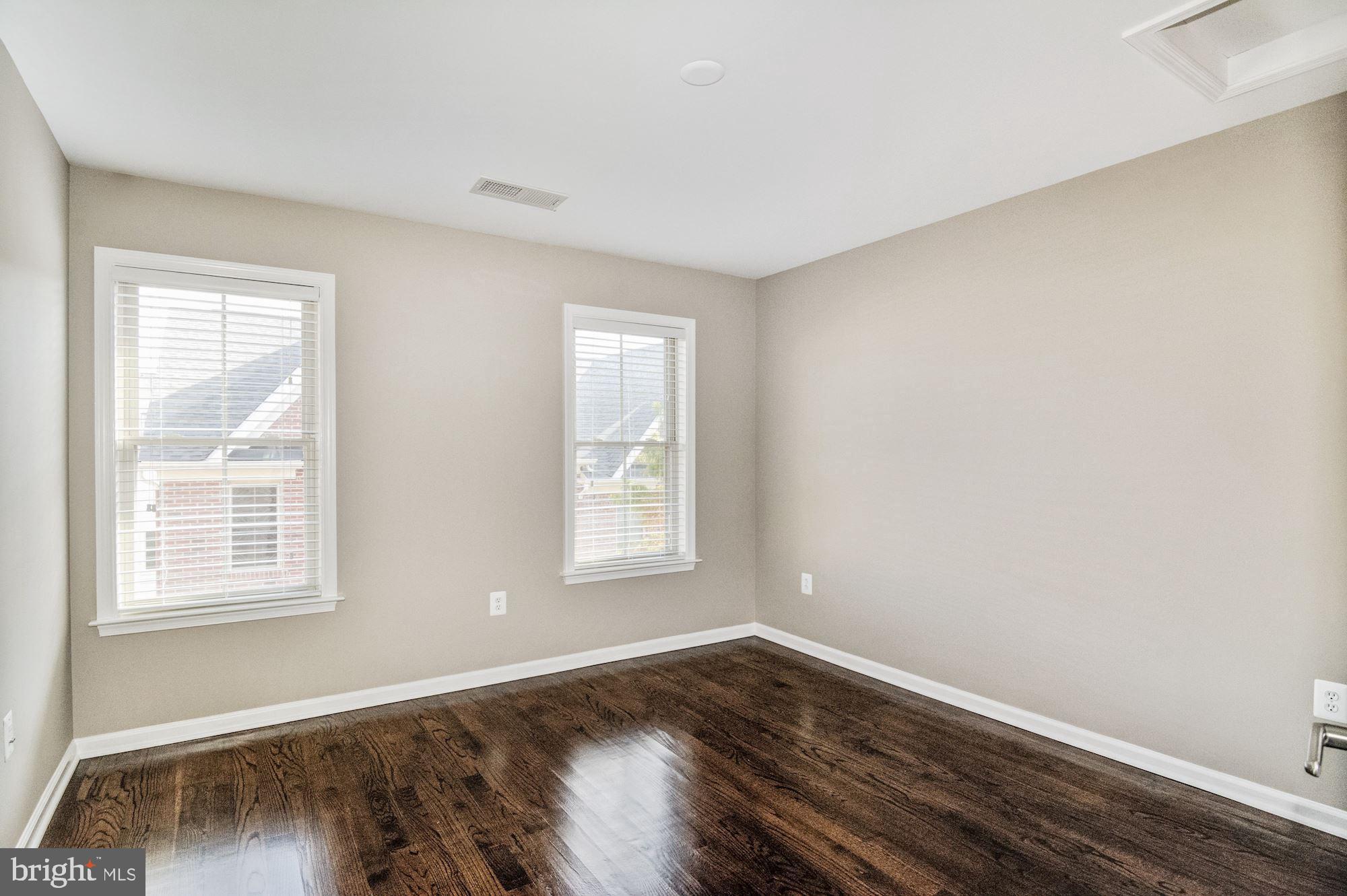 3341 Kemper Road Arlington, VA 22206 - Photo 22 of 32 Third Bedroom