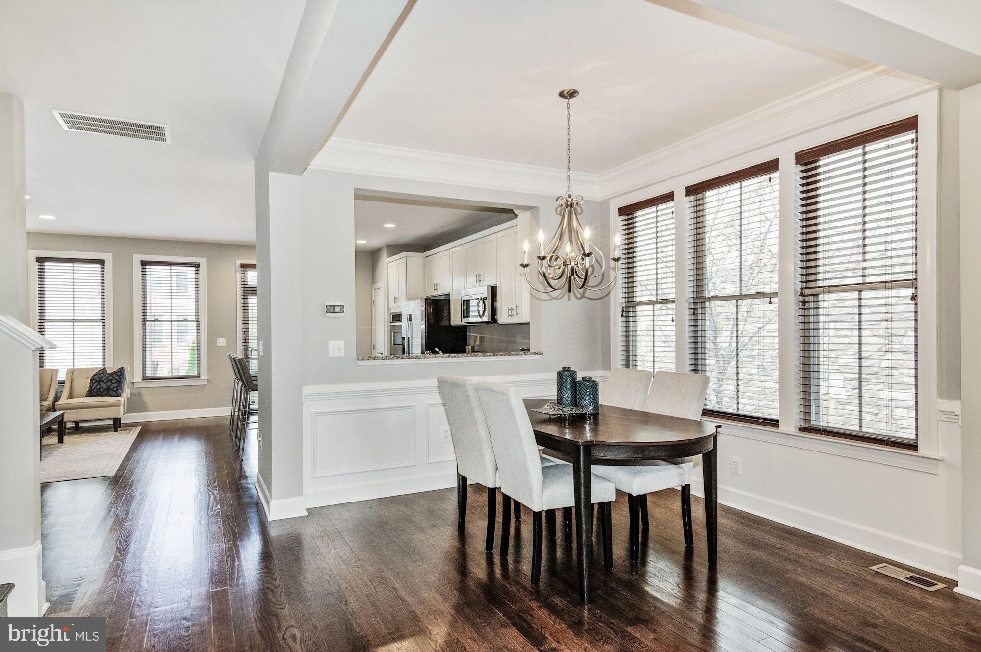 3341 Kemper Road Arlington, VA 22206 - Photo 6 of 32 Dining Area