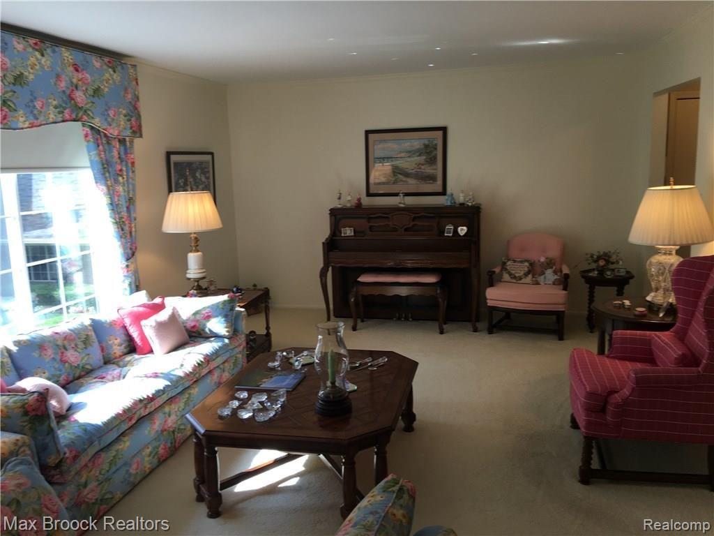 1750 Tiverton Road Bloomfield Hills, MI 48304 - Photo 22 of 32