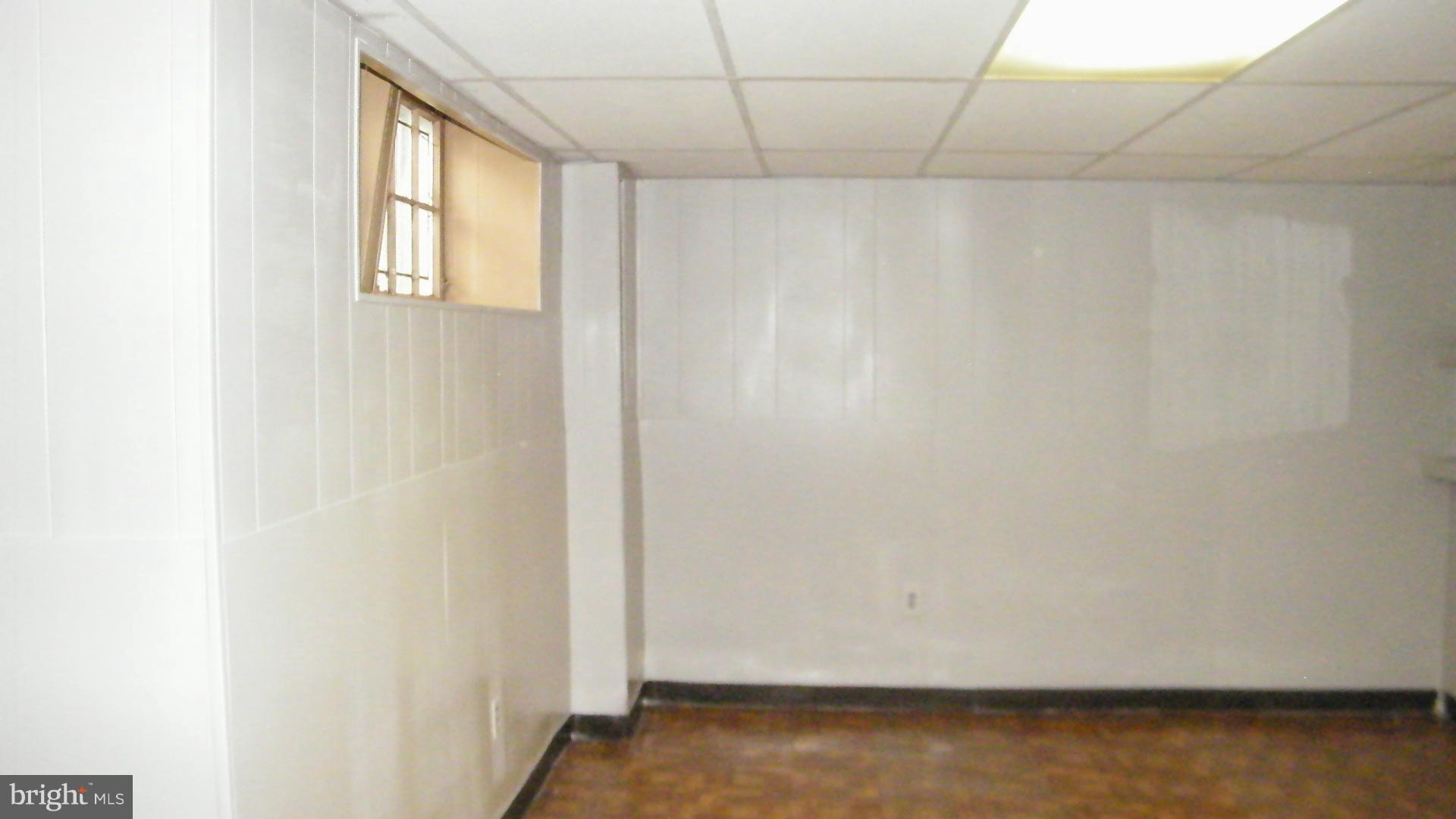 40 North Rosedale Street Baltimore, MD 21229 - Photo 21 of 25 Family Room