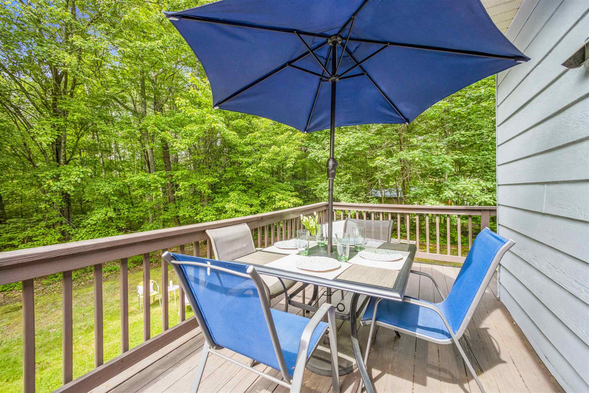 6 Mountain Road Raymond, NH 03077 - Photo 1 of 21