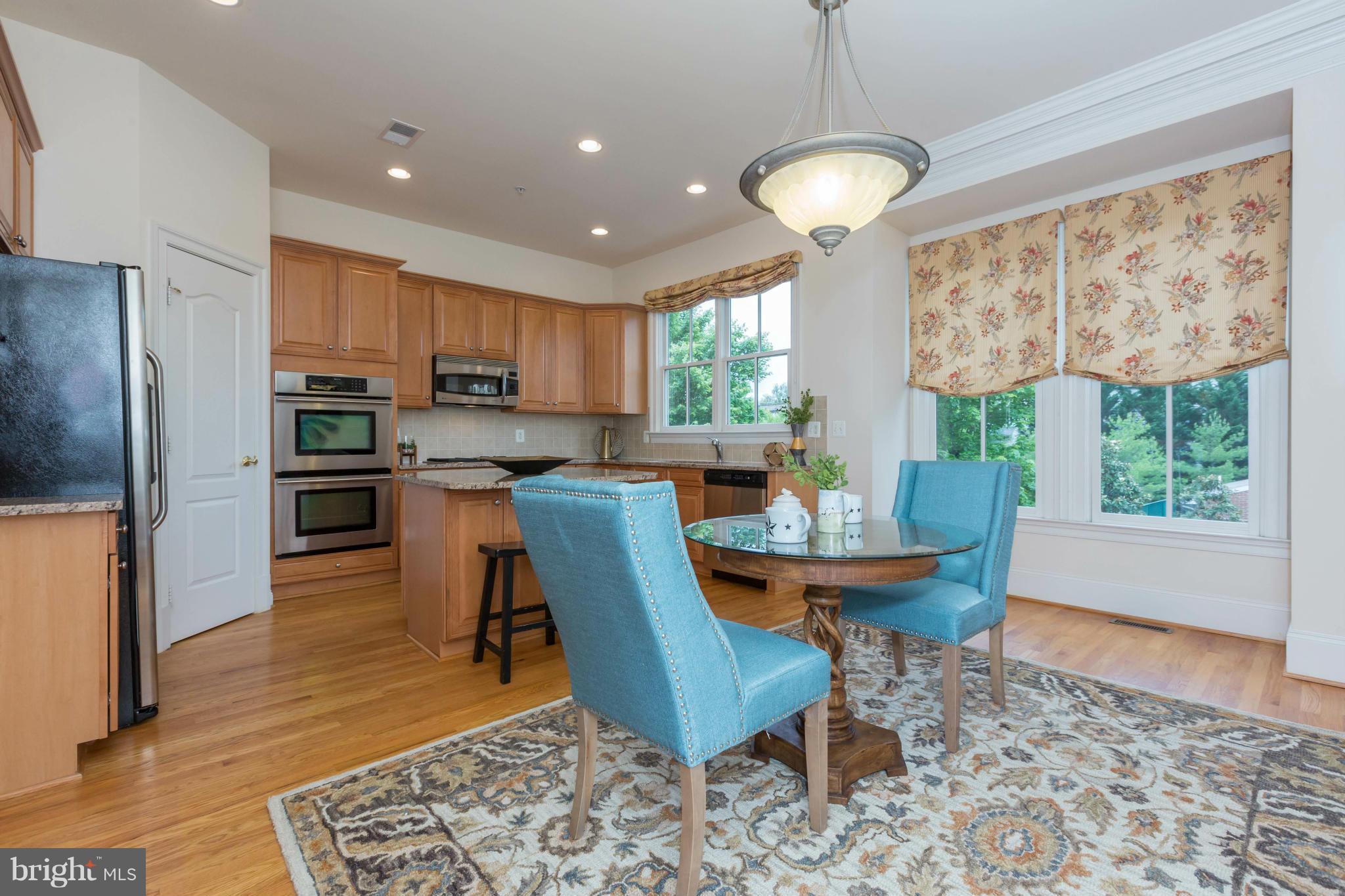 718 Carpenter Road Alexandria, VA 22314 - Photo 3 of 26 Family Room off kitchen